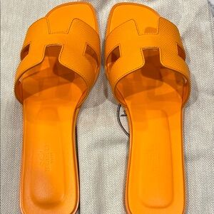 Hermès Orange Sandals